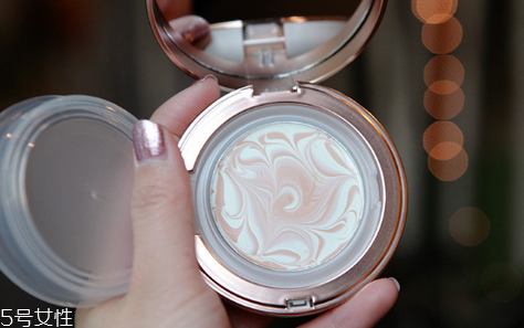 愛敬氣墊 赫拉和蘭芝哪個好用？根據(jù)膚質選擇