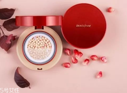 適合學(xué)生黨氣墊bb推薦 美白又滋潤肌膚 適合學(xué)生黨氣墊bb推薦 美白又滋潤肌膚