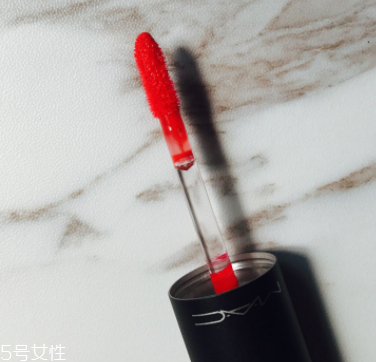 2018今年MAC和紀(jì)梵?？诩t哪個值得買？紀(jì)梵希低調(diào)奢華