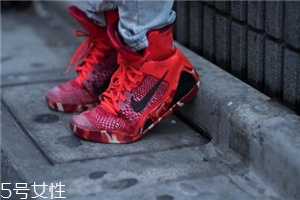 運(yùn)動鞋不能水洗怎么辦？濕抹布輕微擦拭