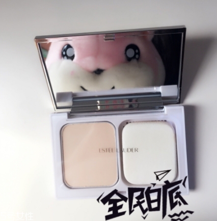 雅詩蘭黛粉餅?zāi)目詈?？補妝定妝的神器