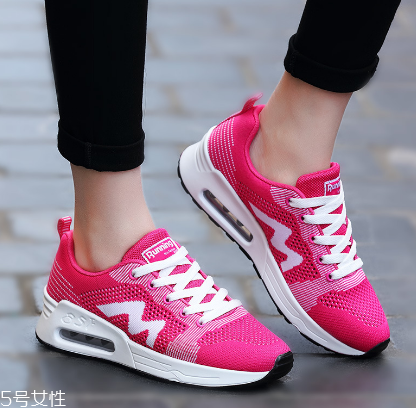 運(yùn)動(dòng)鞋需要經(jīng)常洗嗎？洗太頻繁對(duì)鞋子不好