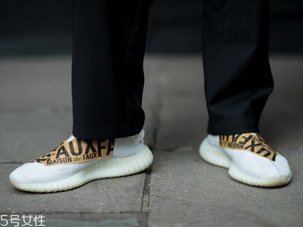 運動鞋一定要穿襪子嗎？最好是穿上襪子