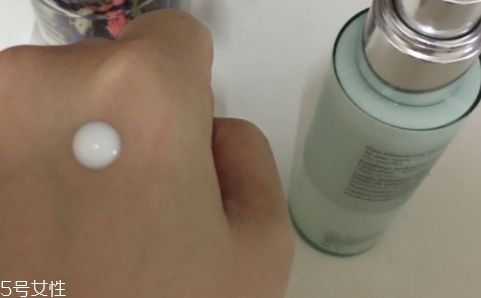 雅詩蘭黛乳液多少錢？