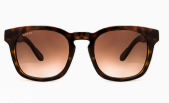 墨鏡顏色怎么選？暗紫色透明墨鏡更受青睞