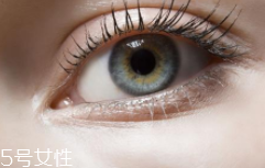 冬天用什么眼霜？抗皺眼霜對抗干燥肌