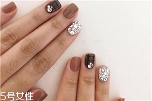 焦糖南瓜色美甲推薦 超級(jí)溫柔 焦糖南瓜色美甲推薦 超級(jí)溫柔