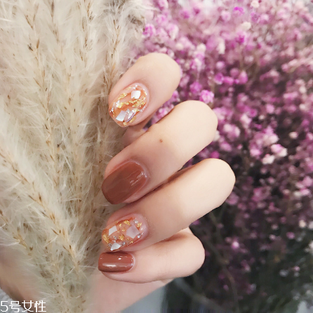 焦糖南瓜色美甲推薦 超級(jí)溫柔 焦糖南瓜色美甲推薦 超級(jí)溫柔