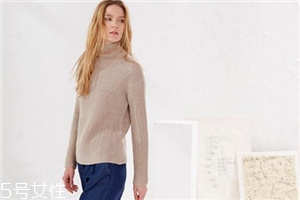 早春穿什么款式毛衣好看？三款毛衣解鎖新時尚