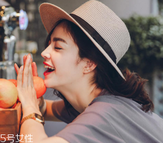 戴什么帽子顯臉??？寬檐帽讓臉看起來小