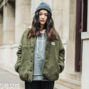 軍綠色外套怎么搭配？三種軍綠色外套百搭又獨立