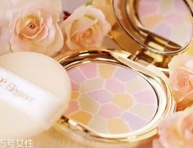 2018蜜粉餅?zāi)膫€(gè)牌子好？