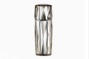 法令紋用什么護(hù)膚品？CPB精華液讓肌膚宛如少女