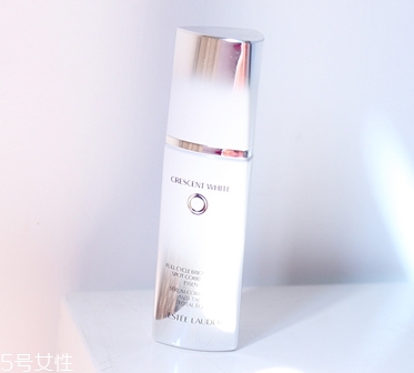 雅詩蘭黛晶透沁白精華怎么樣？一起來看看評測