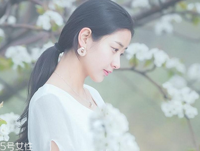 碧歐泉和倩碧還有蘭芝哪個(gè)好用？看肌膚挑選