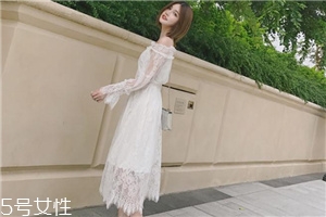 蕾絲長(zhǎng)裙配什么上衣？?jī)?yōu)雅氣質(zhì)小女人