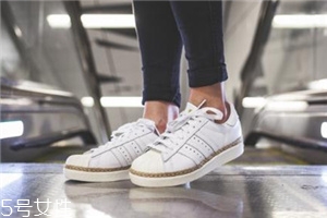 運(yùn)動(dòng)鞋鞋墊哪里買(mǎi)？賣(mài)鞋子的地方都有賣(mài)