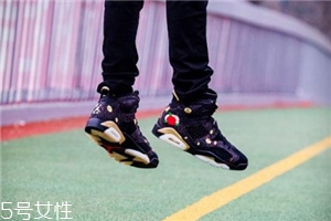 運(yùn)動(dòng)鞋鞋墊老往后面跑怎么辦？