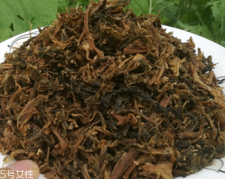 梅干菜怎么挑？聞味道看顏色