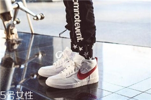 運動鞋前面擠腳怎么辦？四招解決運動鞋頂腳