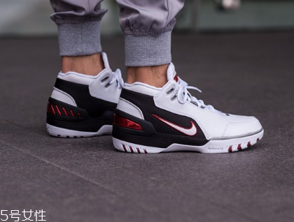 運(yùn)動(dòng)鞋網(wǎng)面修補(bǔ)多少錢(qián)？竟然這么便宜