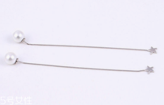 2018情人節(jié)戴什么東西好看？用精巧飾品讓他向你靠近