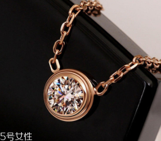 2018情人節(jié)戴什么東西好看？用精巧飾品讓他向你靠近