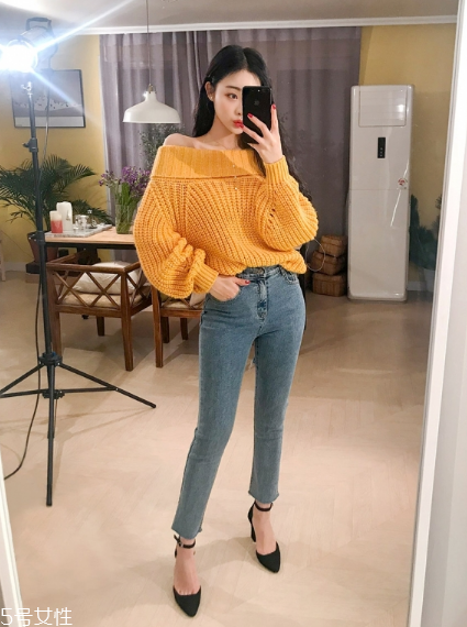 毛衣搭配牛仔褲好看嗎？打造春日慵懶范兒