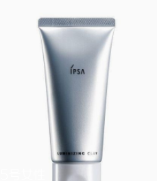 去黑頭面膜多久用一次？撕拉式和泥質(zhì)頻次不同