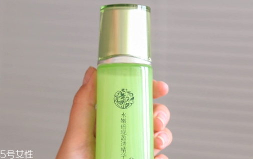 爽膚水有沉淀能用嗎？