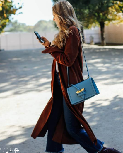 loewe和lv哪個檔次高？都是頂級品牌