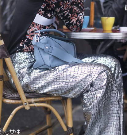 loewe在哪兒買便宜？西班牙皇室品牌