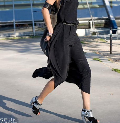 亮片衣服怎么搭配？助你成為時髦精