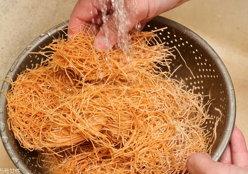 大腸面線怎么做好吃 湯頭烹煮的技巧 大腸面線怎么做好吃 湯頭烹煮的技巧