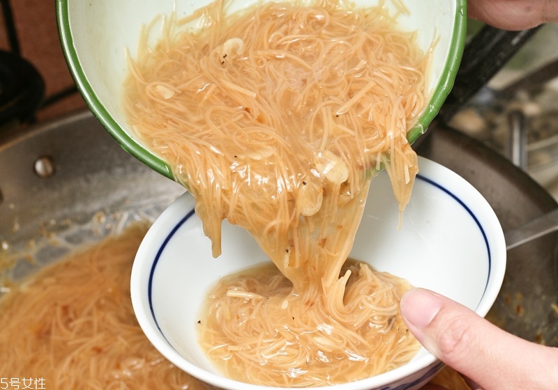 大腸面線怎么做好吃 湯頭烹煮的技巧 大腸面線怎么做好吃 湯頭烹煮的技巧