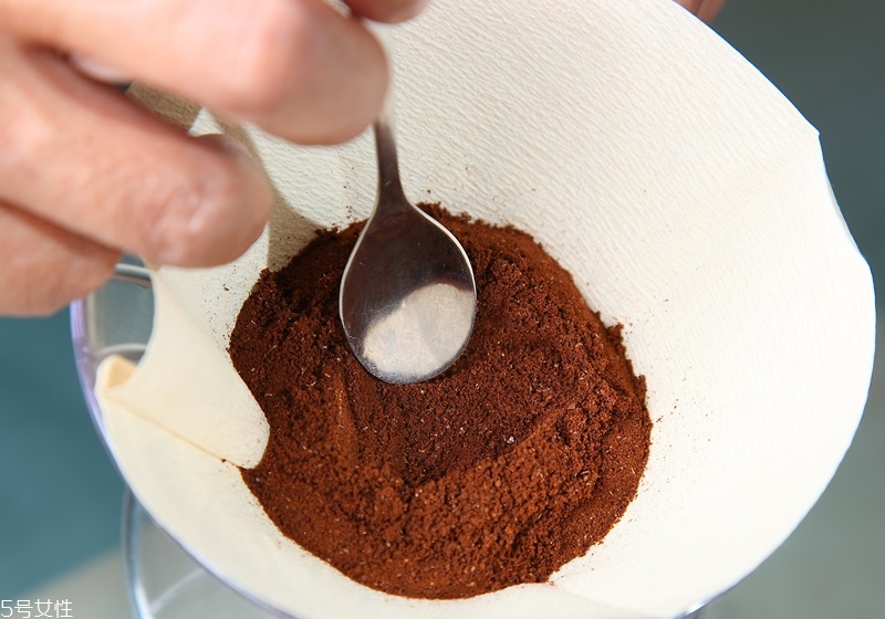 滴漏咖啡壺的使用方法 手沖步驟圖解 滴漏咖啡壺的使用方法 手沖步驟圖解