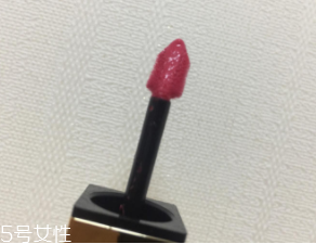 ysl圣羅蘭鏡面唇釉#12評(píng)測(cè) 草莓粉軟妹神器 ysl圣羅蘭鏡面唇釉#12評(píng)測(cè) 草莓粉軟妹神器