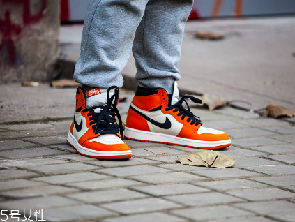 運動鞋適合穿什么襪子？棉質(zhì)襪子最好