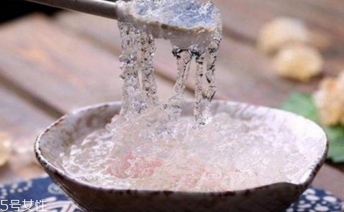 雪燕可以生吃嗎？雪燕沒煮熟可以吃嗎？