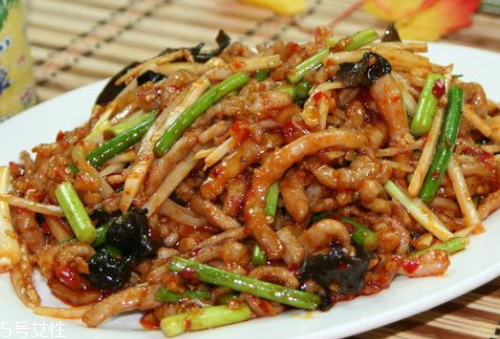 魚香肉絲用什么醋 白醋或陳醋都好吃 魚香肉絲用什么醋 白醋或陳醋都好吃