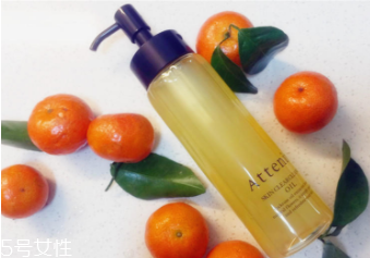 Attenir艾天然卸妝油好用嗎？打敗植村秀的卸妝冠軍