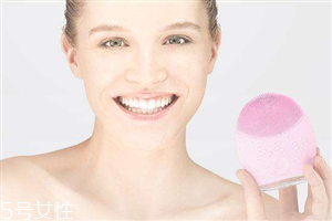 luna潔面儀第一次充電要多久？潔面儀不要跟人共用