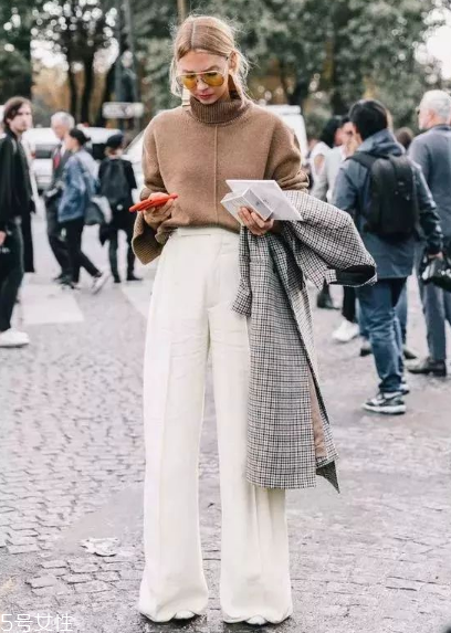闊腿褲搭配什么毛衣？這個春天這樣穿