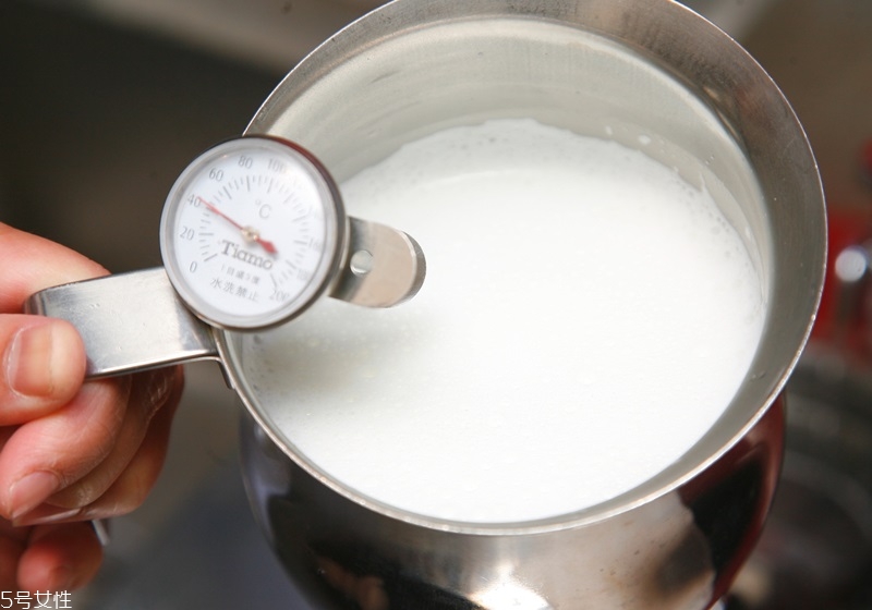 牛奶怎么打出奶泡 咖啡機(jī)打奶泡好選擇 牛奶怎么打出奶泡 咖啡機(jī)打奶泡好選擇