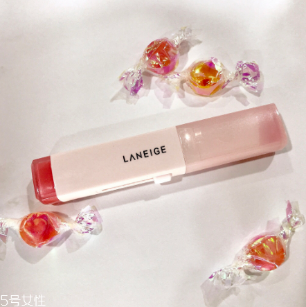 蘭芝新品V型雙色唇膏好用嗎 金福南同款口紅 蘭芝新品V型雙色唇膏好用嗎 金福南同款口紅