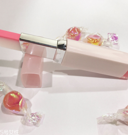 蘭芝新品V型雙色唇膏好用嗎 金福南同款口紅 蘭芝新品V型雙色唇膏好用嗎 金福南同款口紅