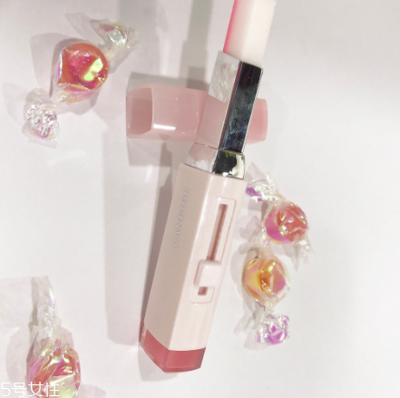 蘭芝新品V型雙色唇膏好用嗎 金福南同款口紅 蘭芝新品V型雙色唇膏好用嗎 金福南同款口紅