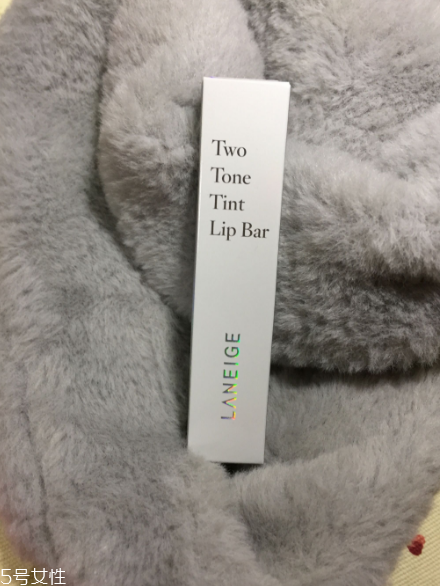 蘭芝新品V型雙色唇膏好用嗎 金福南同款口紅 蘭芝新品V型雙色唇膏好用嗎 金福南同款口紅