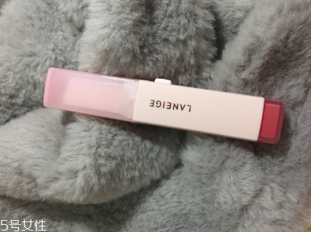 蘭芝新品V型雙色唇膏好用嗎 金福南同款口紅 蘭芝新品V型雙色唇膏好用嗎 金福南同款口紅