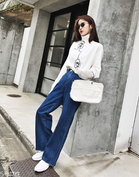 牛仔褲什么款式好看？2022最流行的牛仔褲